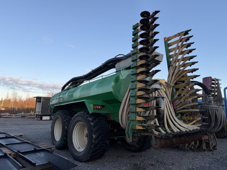 Agronic 17m3 – keskipumppukuormain – kiekkomultain